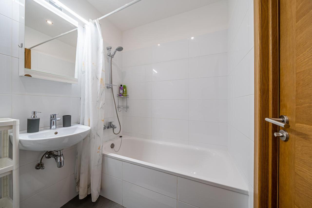 Apartment Grizinkalns With Free Parking